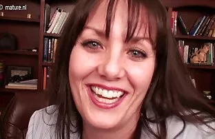 XXX 首先，你的妻子，口交。 热性视频高清