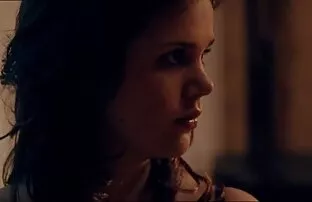 XXX 俄罗斯渔民,一个年轻女孩在河边的树林里 熟性