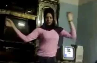 XXX Pornlandvideos他妈的从后面的棕色的热猫谢尔比安德鲁斯 阿拉伯色情