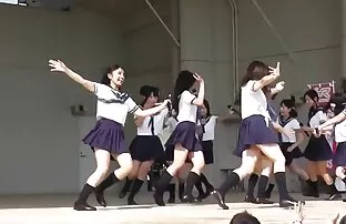 XXX 一个丈夫喜欢看他的妻子由一个专业。 狐狸精色情