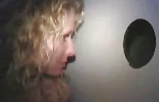 XXX 一个俄罗斯欺骗他的妻子的猫，而你惹他的情妇。 黑色的性别视频