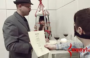 XXX 深妹紧紧的练完。 免费成人视频