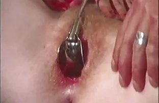 XXX 美丽的红色 德西色情