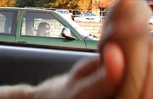 XXX 怀孕的妮可抽烟,38周! 激情打手枪女同性恋