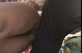 XXX 完美的金发女孩喜欢脚 第一次色情