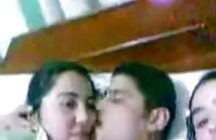 XXX 现实国王-热欧洲萨布丽娜 印度女大学生性别的视频