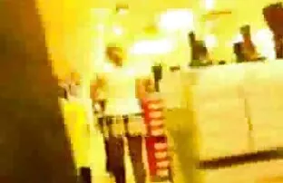 XXX 俄罗斯学生的性别是一个家伙在一个相机与家庭电影收藏。 邦加凸轮