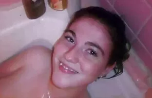 XXX 莱利*里德已经采取了一个巨大的黑公鸡，只要他能。 兄弟和妹妹性感的视频