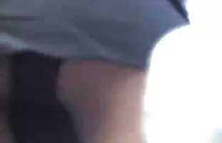 XXX 俄罗斯女孩刮胡子喷雾公鸡情人 怪物色情