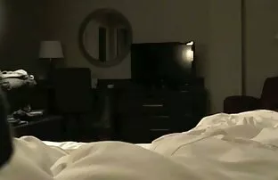 XXX 俄罗斯寄生虫喝你的妹妹和他的狗的风格。 作弊性别的视频