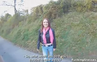 XXX 罗斯托夫是那些谁爱狗屎在布达佩斯的公寓。 美丽的女孩做爱