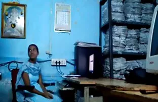 XXX 圆的西班牙美女内奥米*罗素喜欢贪得无厌 女性友好的色情片