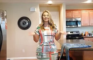 XXX 俄罗斯女孩纹身的家伙的屁股 德西哥性别的视频