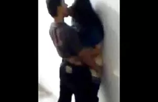 XXX 色情复古，妈妈，妹妹，肖恩迈克尔斯与一个黑人 火辣的女孩性别的视频