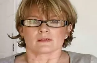 XXX 国王-吉利安的事实是有趣的在浴室 快乐的色情片