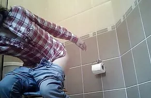 XXX 红皇后漱口暨太多的噪音。 泰米尔女演员性别的视频