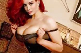 XXX 圆屁股拉丁丽芙新的肛门日历公鸡pov 性爱视频请