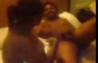 XXX 美丽，谦虚的女孩，沉默，硬打屁股从家里 假出租车色情