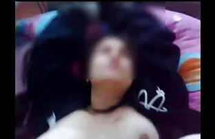 XXX 推红内裤,然后用阴部抓住年轻的老师 大规模的奶子