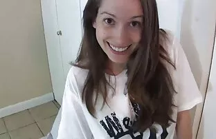 XXX 真正的俄罗斯大黄蜂娱乐，一个关于公鸡与公鸡的屁股的游戏 热妈妈色情