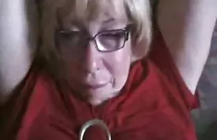 XXX 同性恋在蒸汽房,一个球的朋友 米娅哈利法的胸部