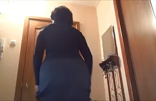 XXX 红色内衣酒保的尾巴。 泰米尔新的性别视频