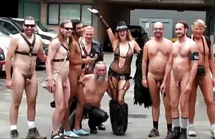 XXX 摩洛伊斯兰解放阵线托尼花边苏格兰说，热气腾腾的脱衣服。 泷泽萝拉